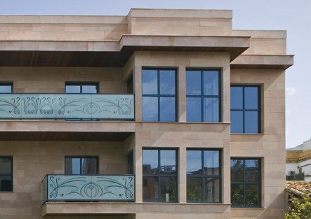 TECHNAL: VENTANAS PRACTICABLES